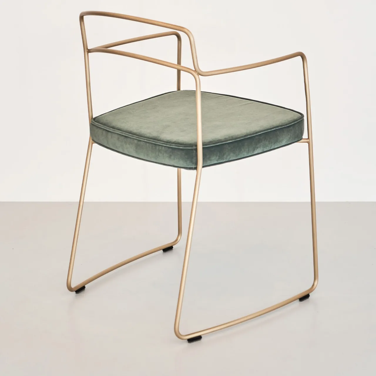 Enrico Girotti Chairs<SEIDECIMI AUREO GREEN HAND BRUSHED BRASS CHAIR