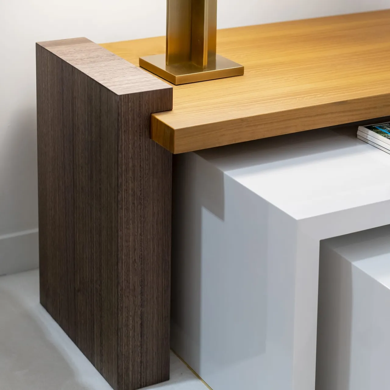 CG Capelletti Nesting Tables<SET OF 3 NESTING STYLE SIDE TABLES