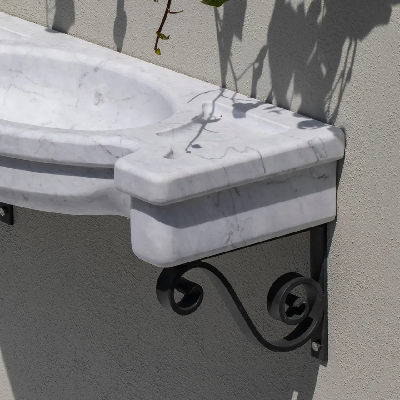 Veltha Outdoor Stone Design Other Outdoor Furniture<Sethra white marble outdoor basin