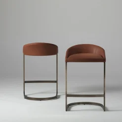 Emmemobili Bar Stools<Sign brown leather with bronze finish brass base high stool