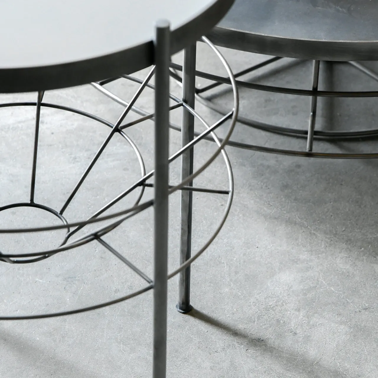 DalMoto Side Tables<Silo Side Table
