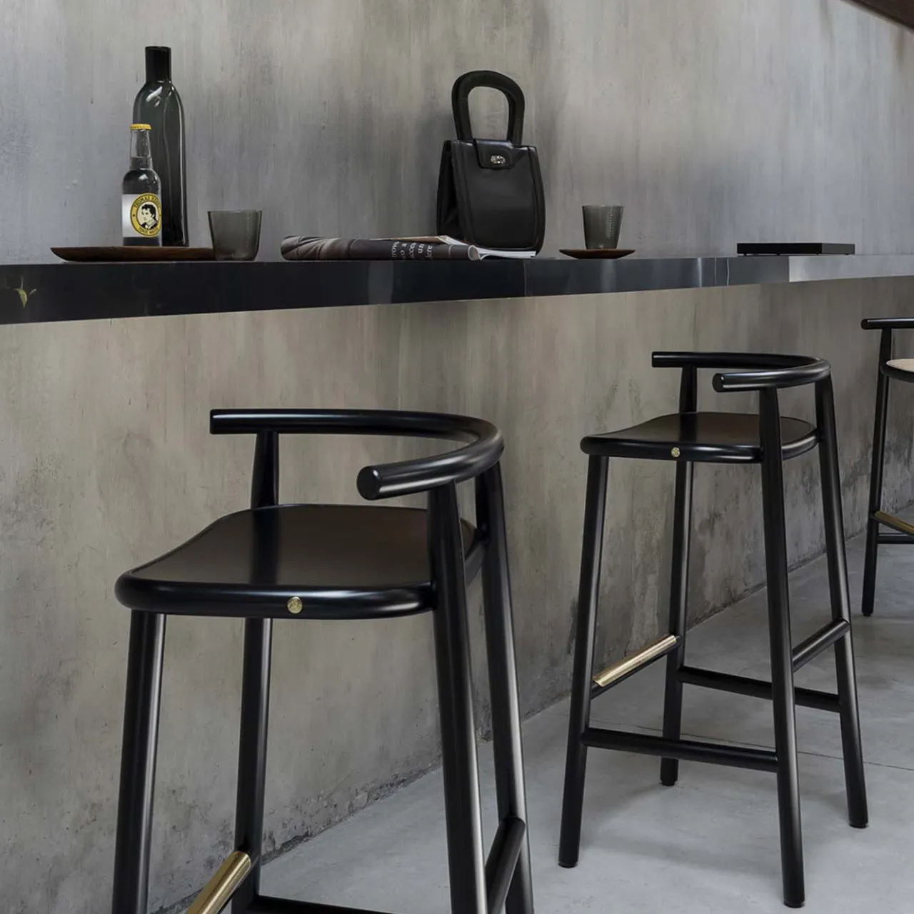 Gebrüder Thonet Vienna GmbH (GTV) – Wiener GTV Design Bar Stools<Single Curve Counter Stool by Nendo #2