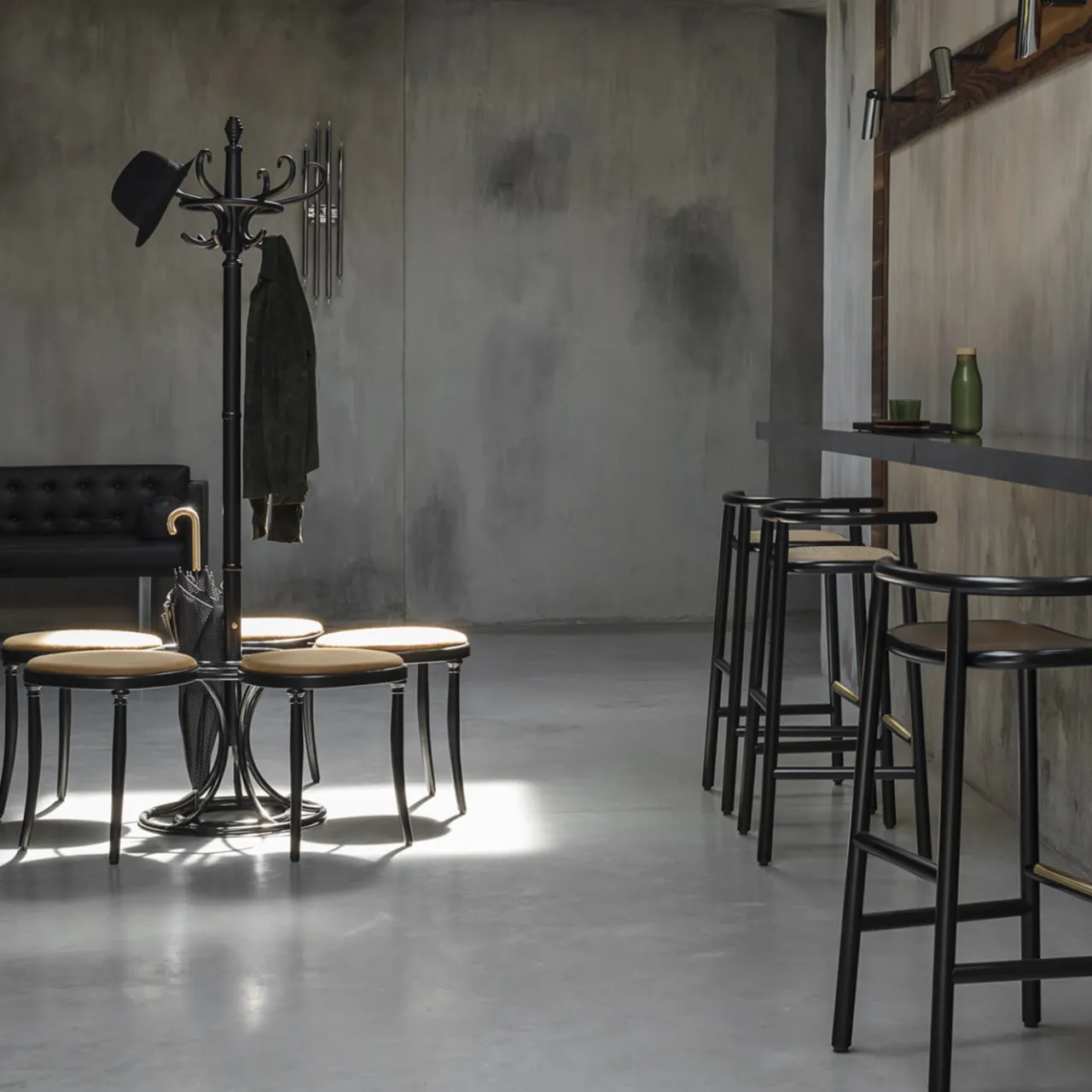 Gebrüder Thonet Vienna GmbH (GTV) – Wiener GTV Design Bar Stools<Single Curve Counter Stool by Nendo #2
