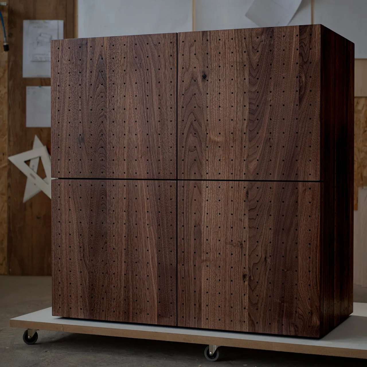Omar Barbero Cabinets<Sinolo Canaletto Walnut Wood Cabinet
