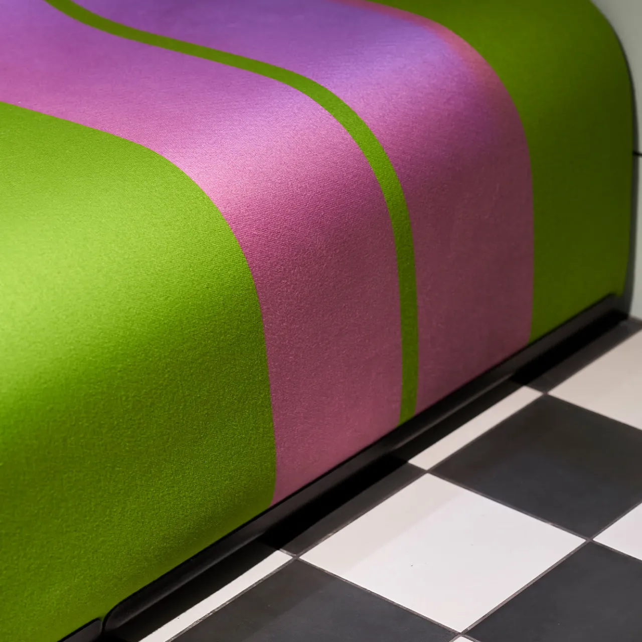 Poltronova Sofas<Sofo Green and Pink Sofa