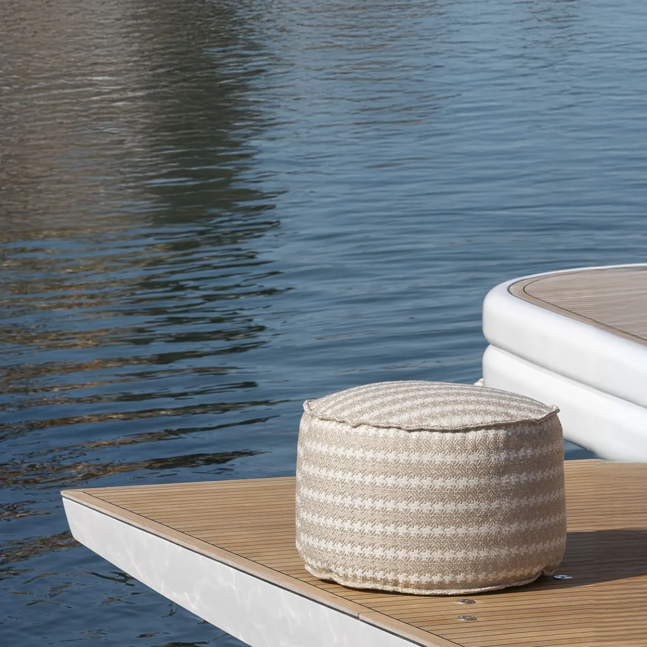 Villevenete Other Outdoor Furniture<Soft Cay beige and white fabric Outdoor Pouf