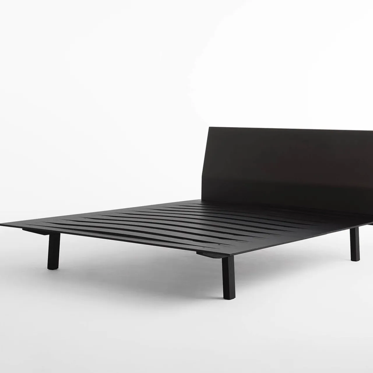 Horm Beds<Sottiletto Black Bedframe by Patrizia Bertolini