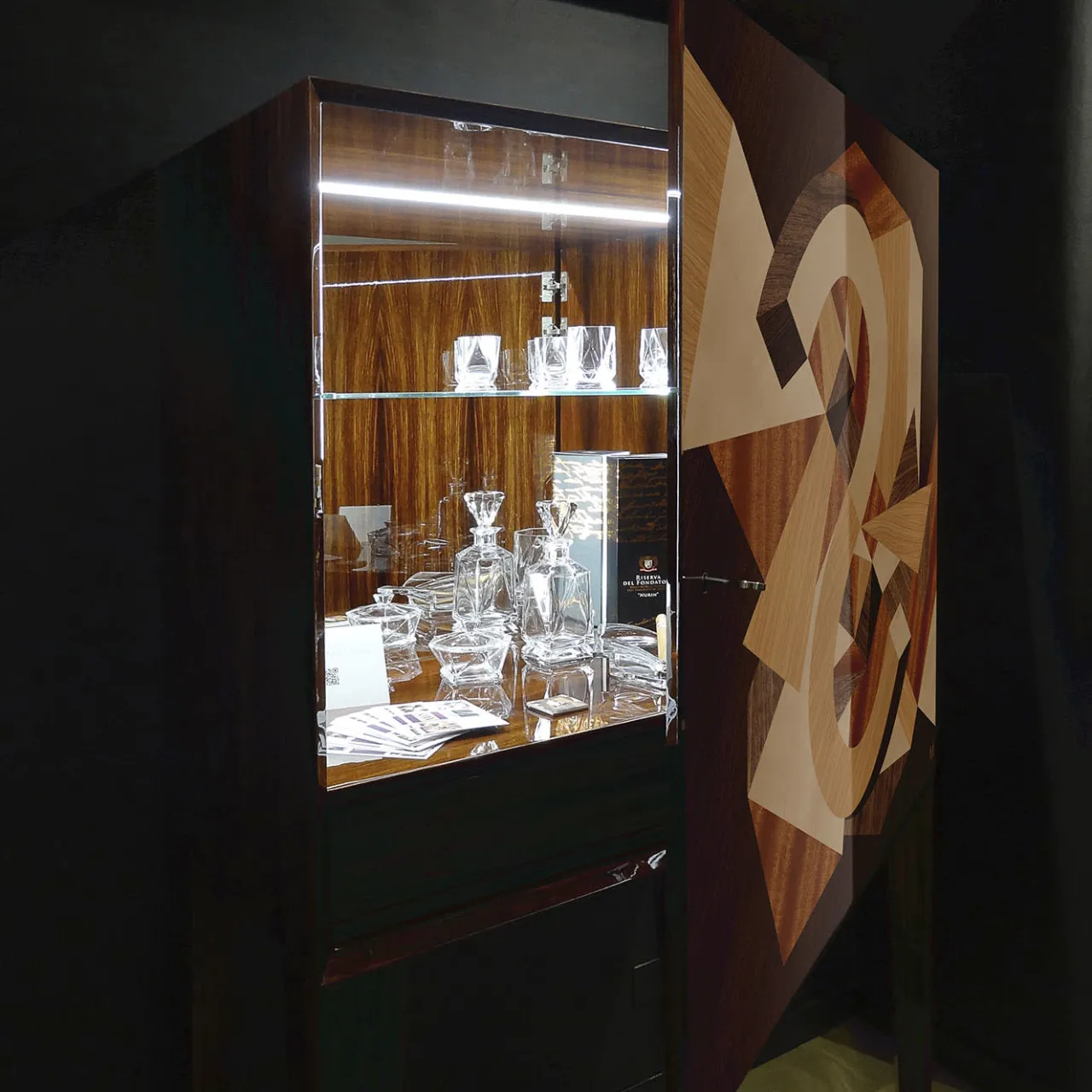 Marzia Boaglio Bar Cabinets<Specchio Bar Cabinet