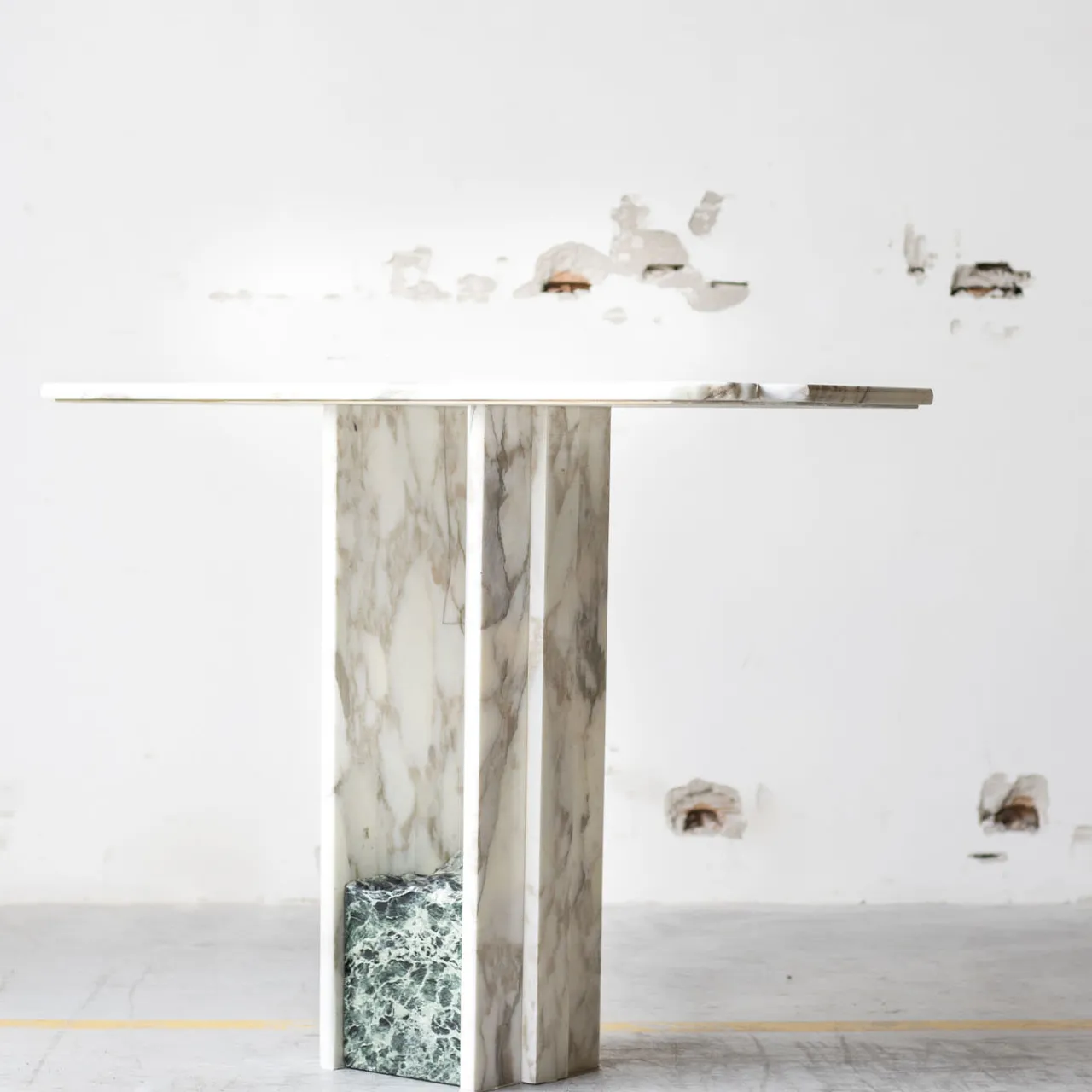 Stone Stackers Consoles<SSC103 Calacatta Oro Marble Console