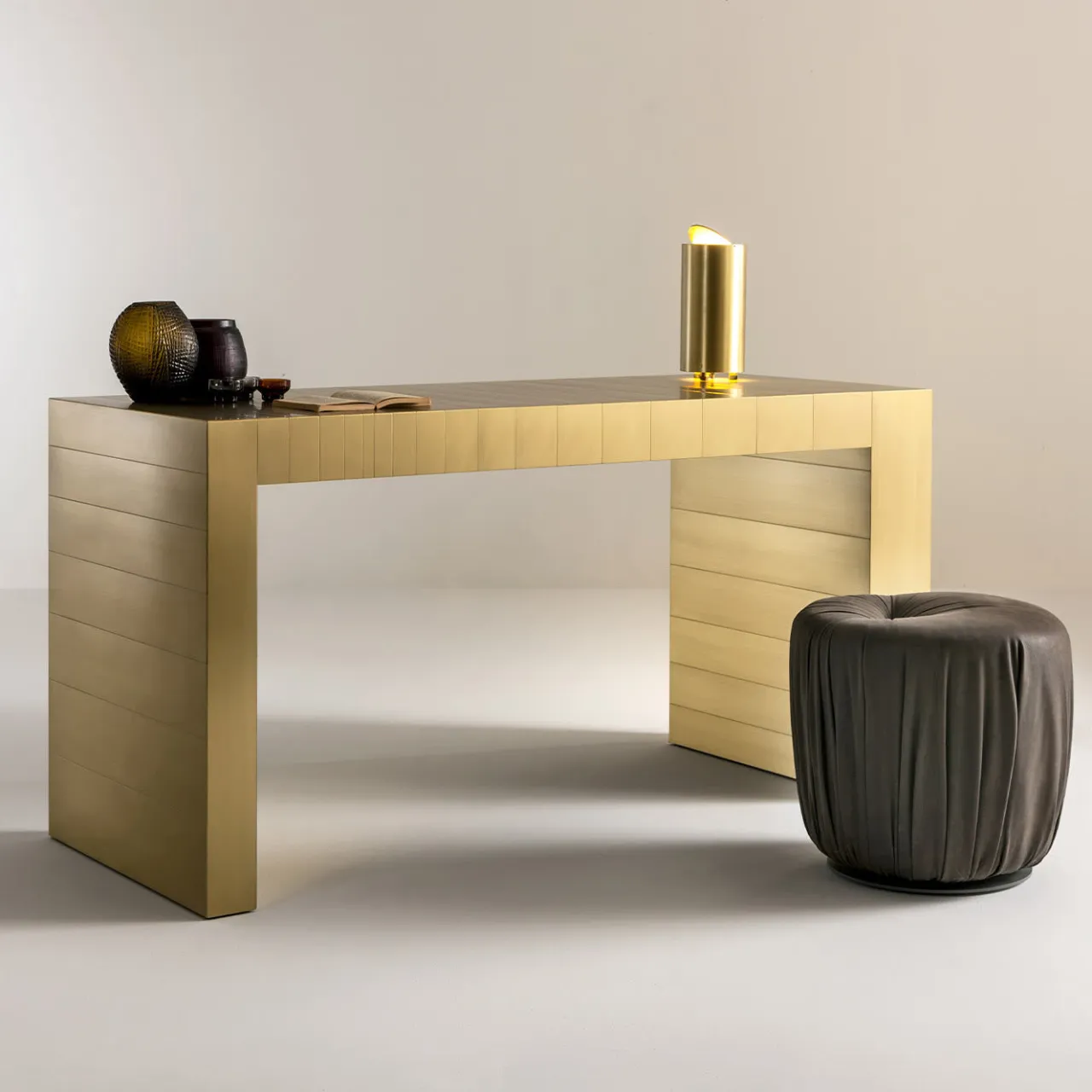 Laura Meroni Consoles<ST 21 Console