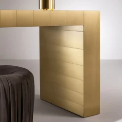 Laura Meroni Consoles<ST 21 Console