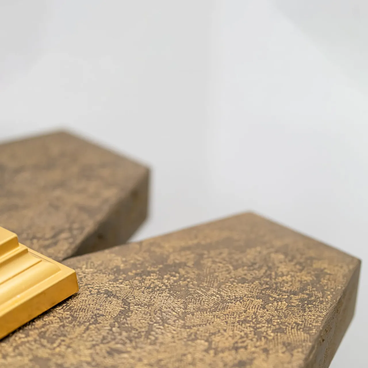 CG Capelletti Consoles<STING CONSOLE