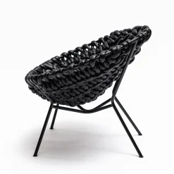 Craafts Lounge Chairs<T1 Indoor Black Chair