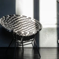 Craafts Lounge Chairs<T1 Indoor Black&White Chair