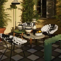 Craafts Lounge Chairs<T1 Indoor Black&White Chair