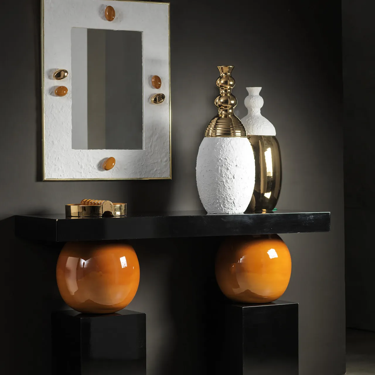 Sigma L2 Consoles<T2226 Majolica Console Table