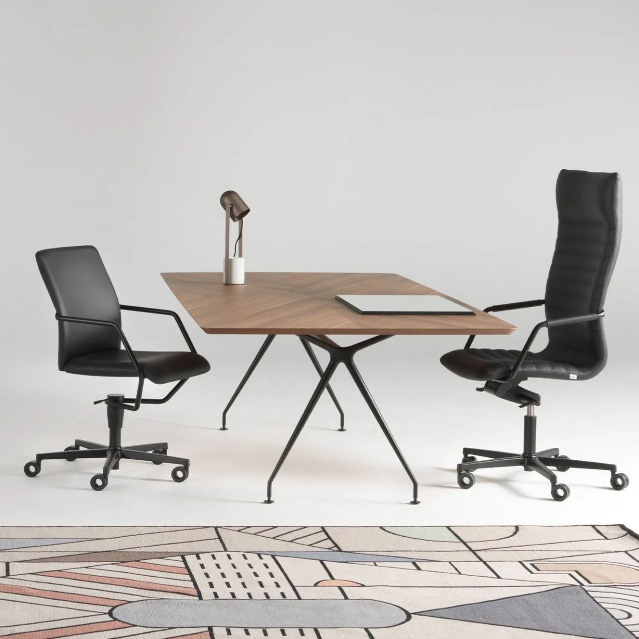 Sitia Office Chairs<Tempo BA Black Castors Armchair