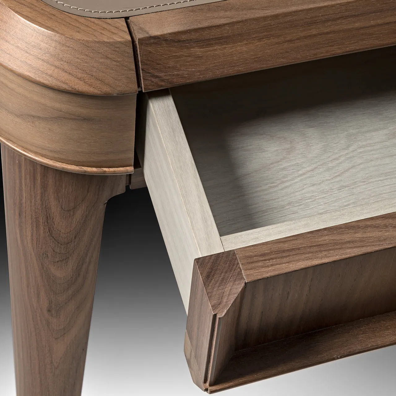 Annibale Colombo Desk & Writing Tables<Teti Desk by Giovanna Azzarello