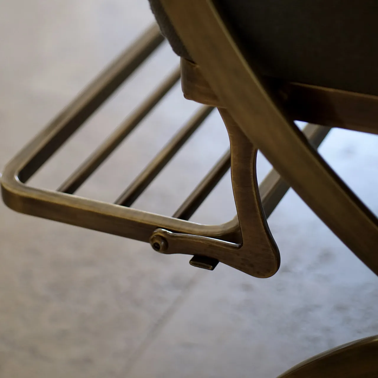B.B. for Reschio Benches<The Dumb Valet