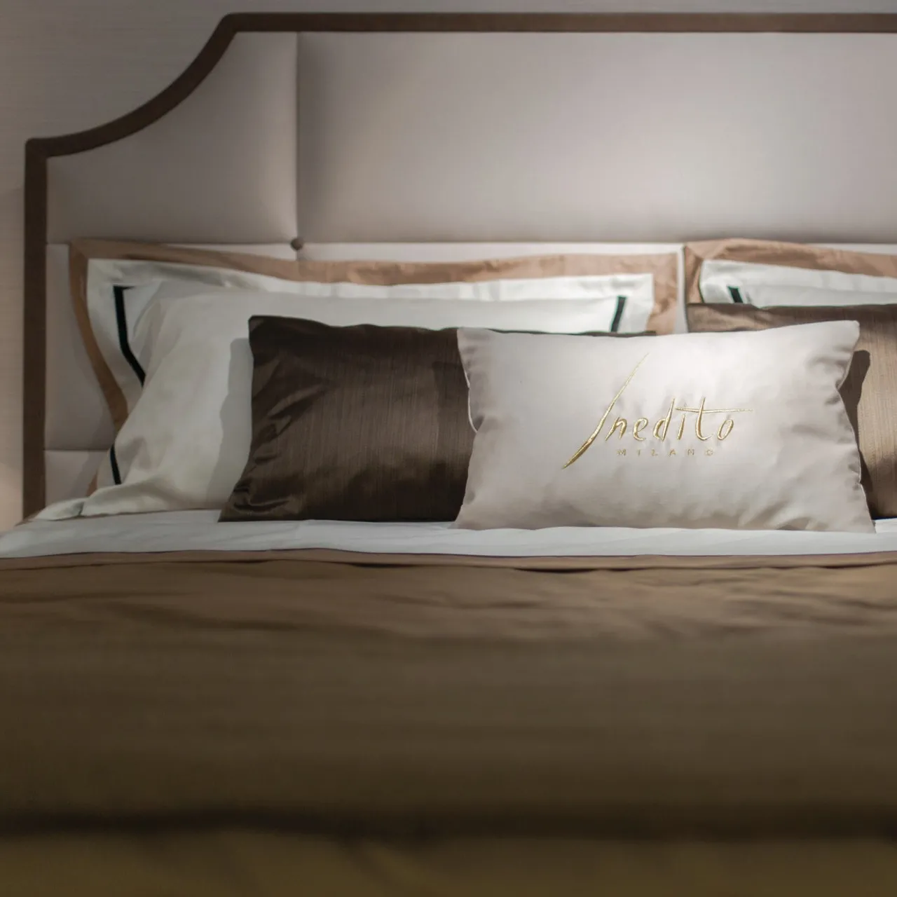 Inedito / Asnaghi Beds<Tiffany Bed by Giannella Ventura
