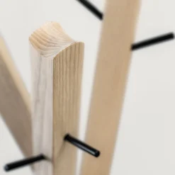 TrabA' Coat Stands<Tobias White Coat Hanger