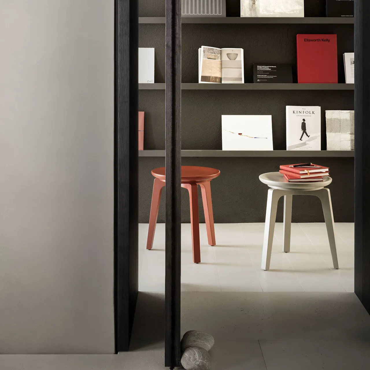 TRUE Stools<Tod Red Low Stool