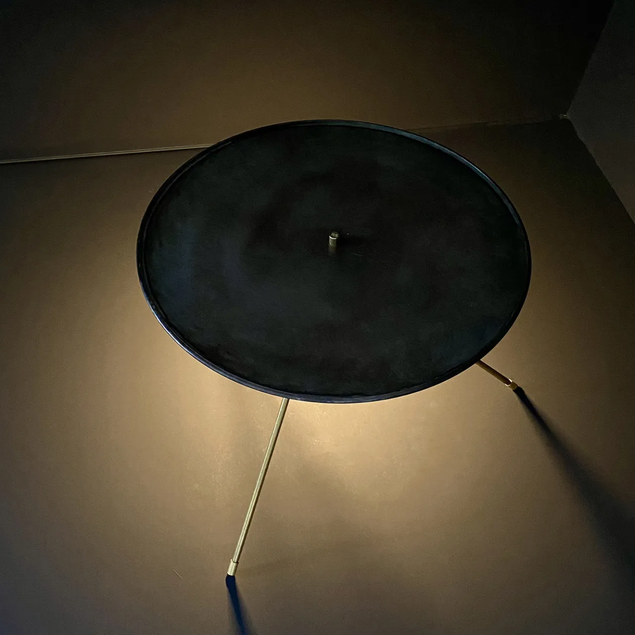 Renzo Serafini Coffee Tables<Tre/quarti Round Brown Steel Coffee Table with LED Light