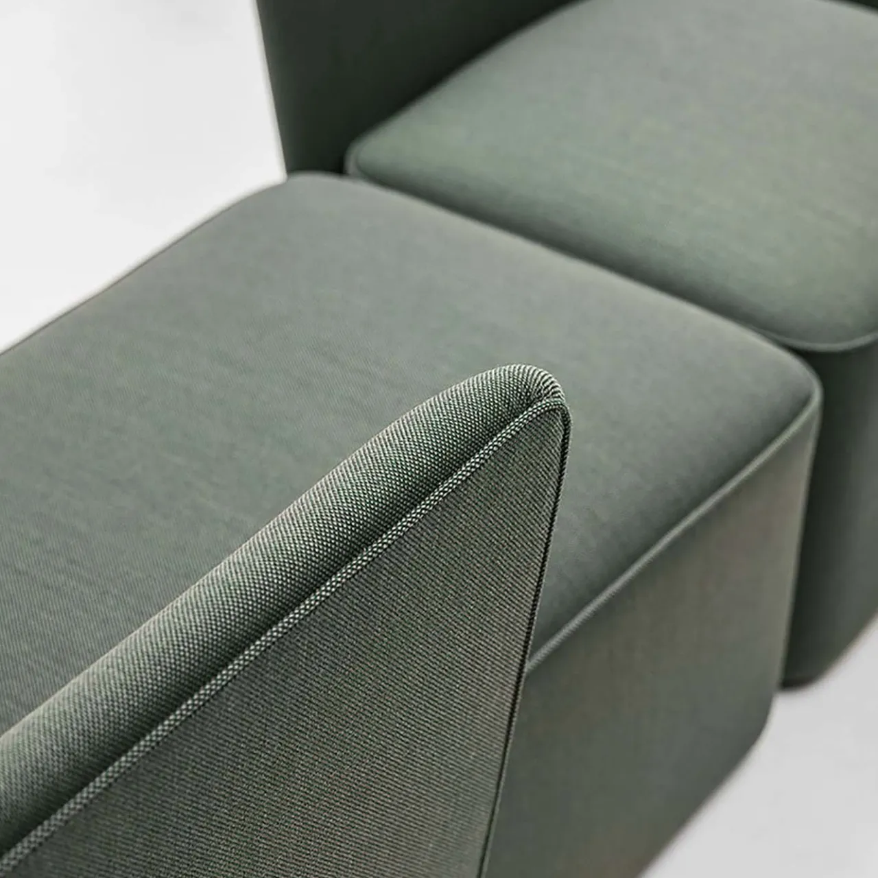 La Cividina Chaises<Velour Green Chaise Longue with Tray- Right