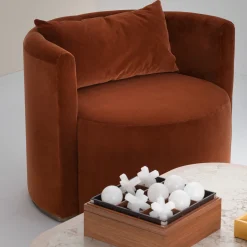 UNO Contract Armchairs<Virna Red Armchair by Ciarmoli Queda Studio