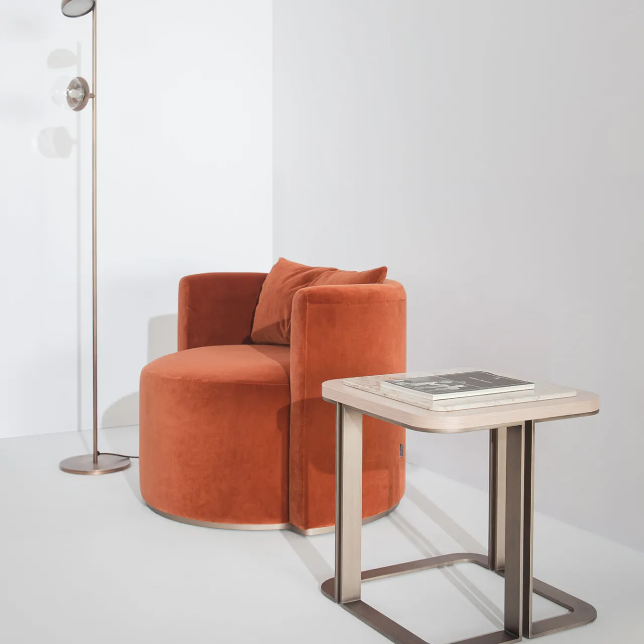 UNO Contract Armchairs<Virna Red Armchair by Ciarmoli Queda Studio