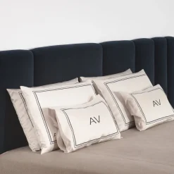 UNO Contract Beds<Vittoria Headboard by Ciarmoli Queda Studio