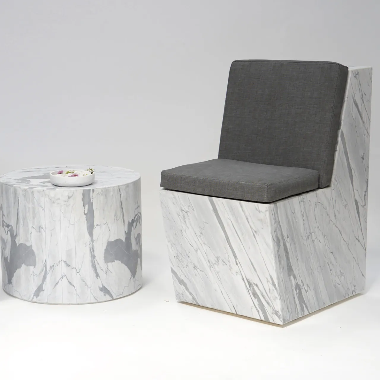 Dimarmo Outdoor Chairs & Stools<W Chair with Cushions