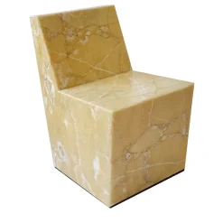 Dimarmo Chairs<W Onyx Chair