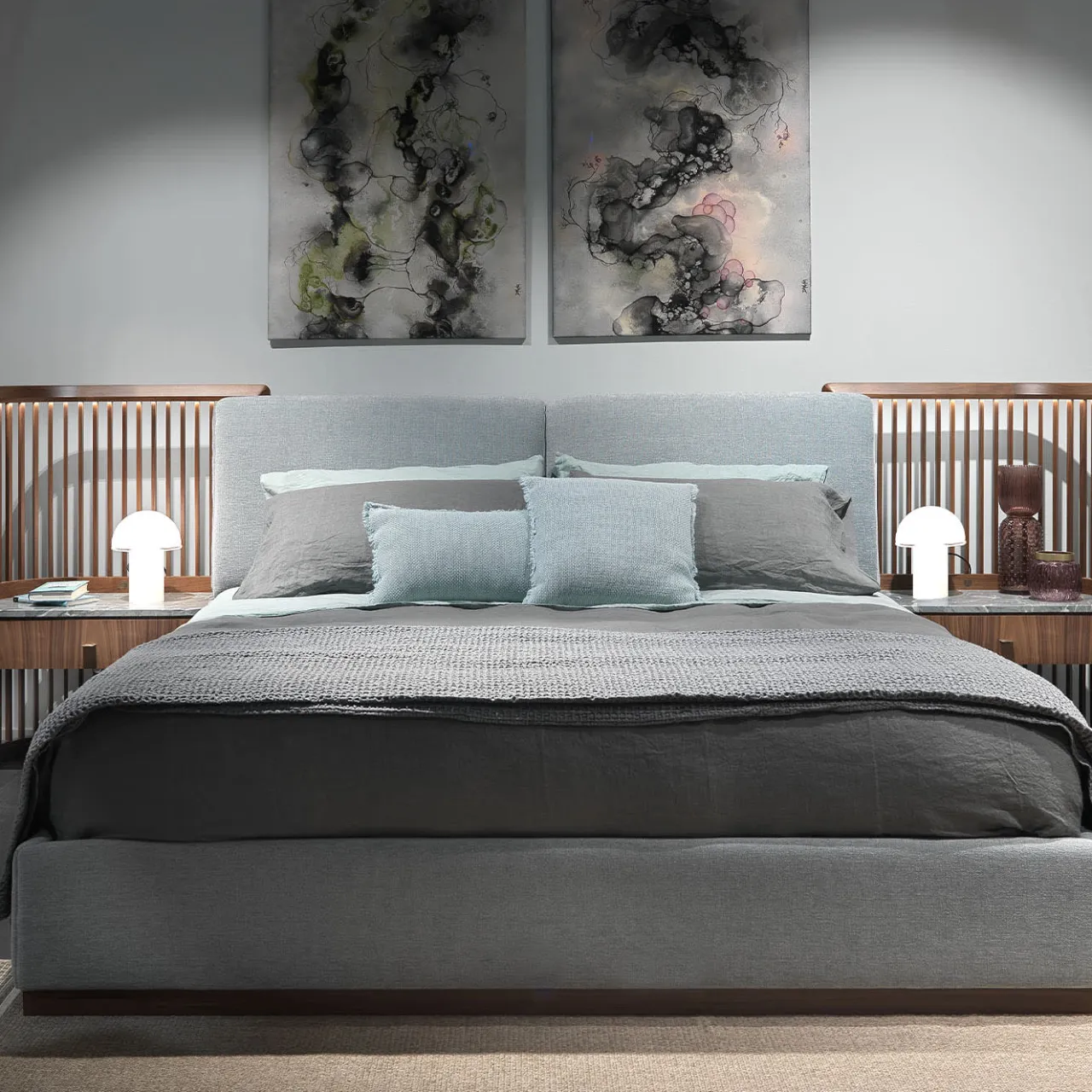 Annibale Colombo Beds<Walnut Bed With Built-In Nightstands & Upholstered Bed Frame