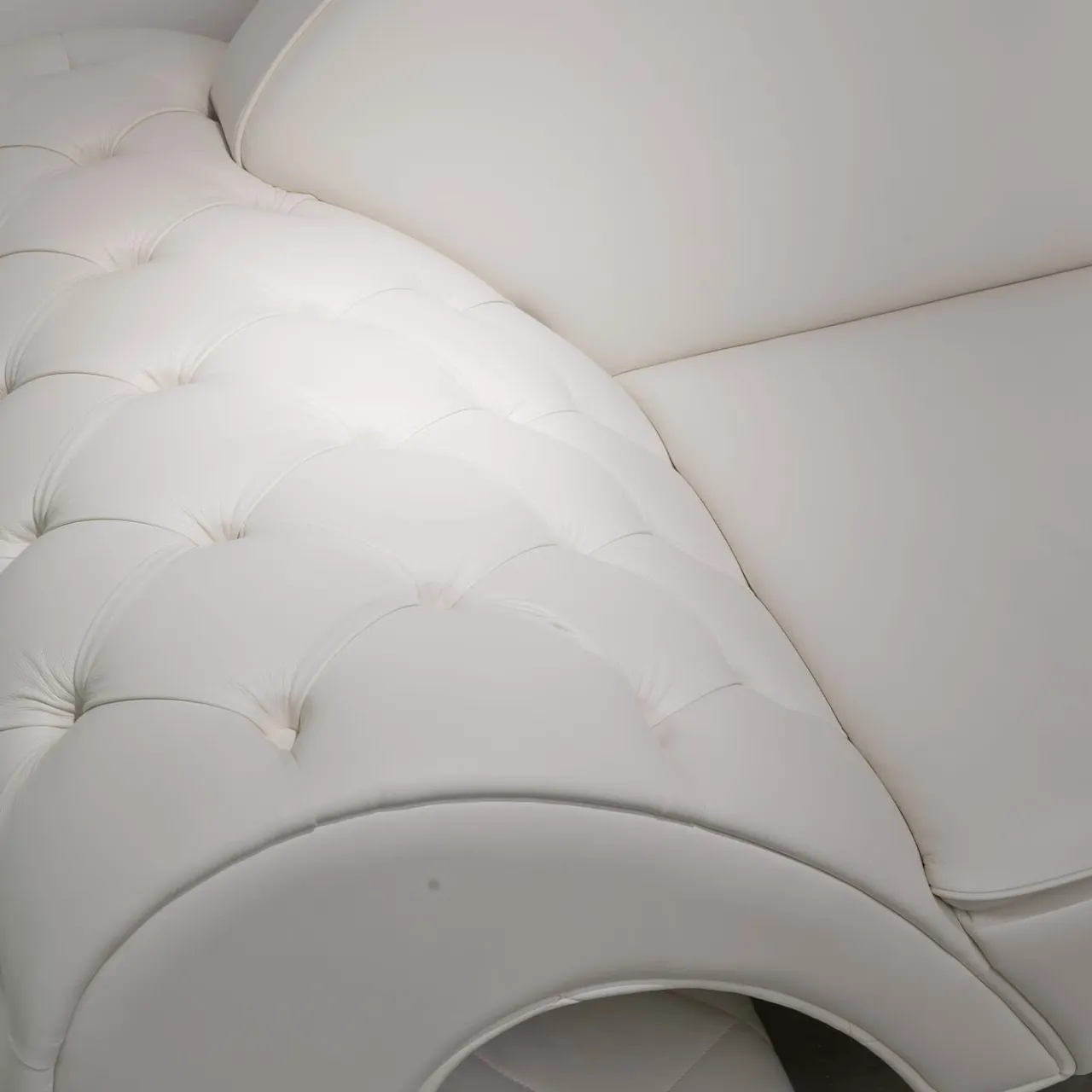 VGnewtrend Sofas<White Capitonné Sofa