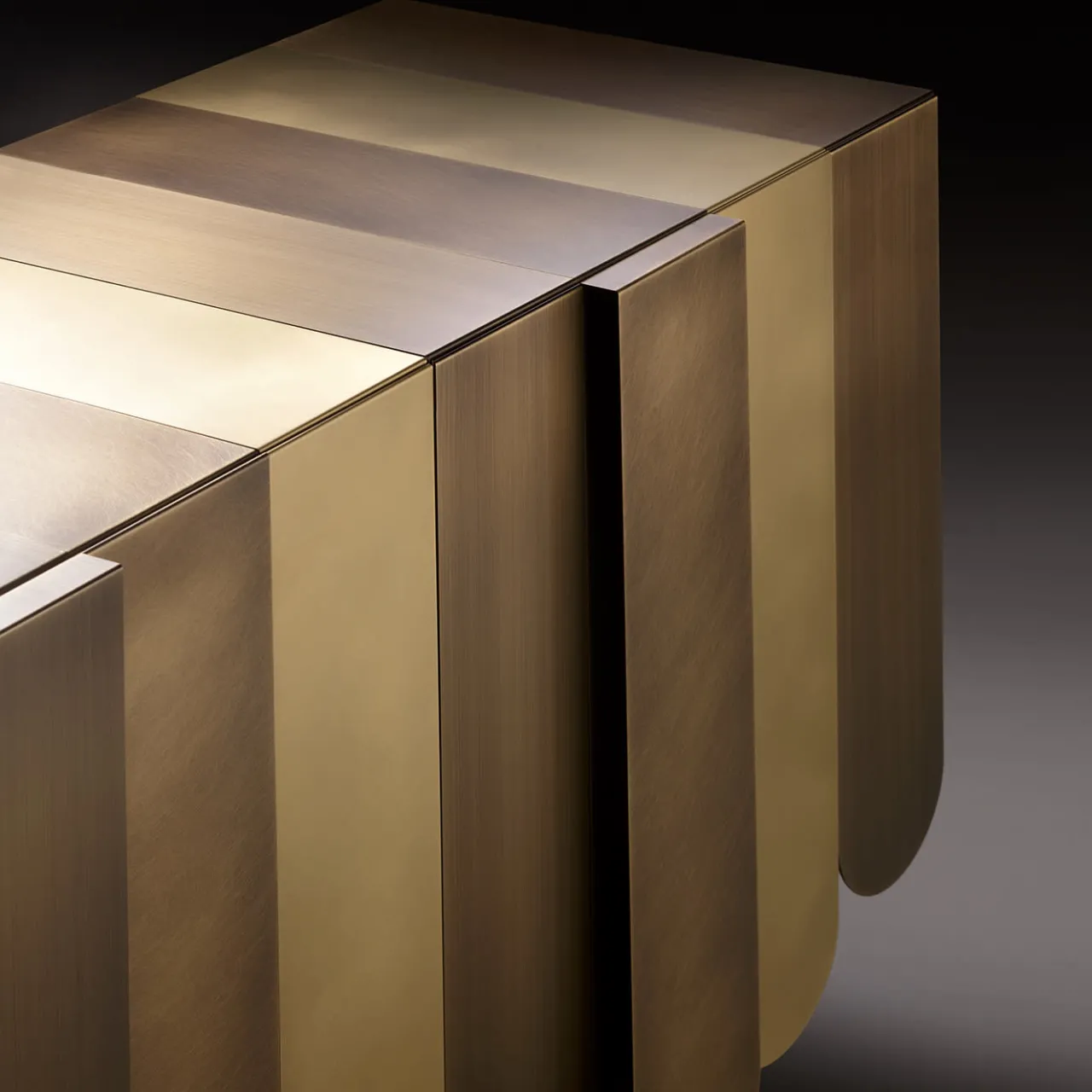 De Castelli Consoles<Xilo Brass Console by Design Delineo Design Studio