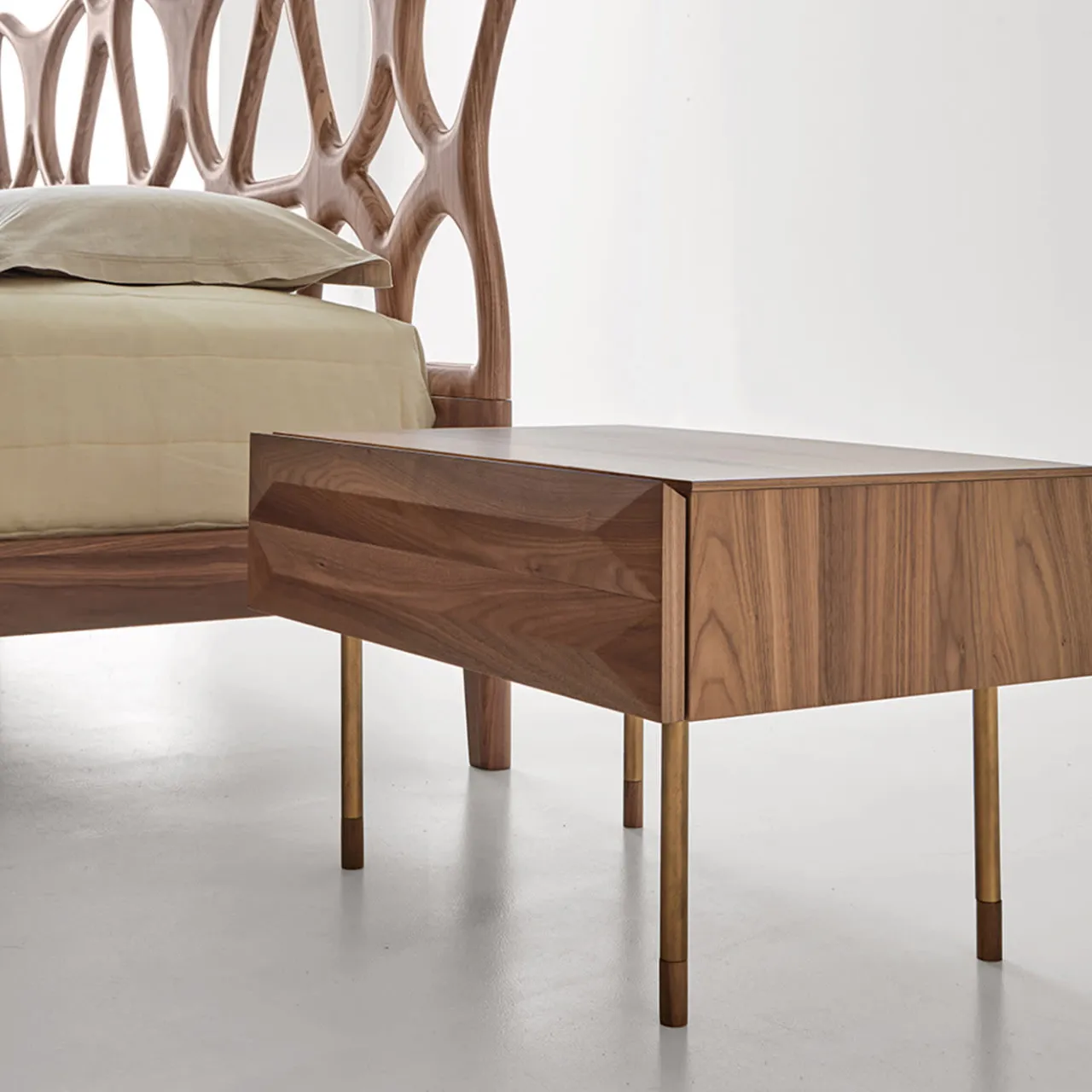 Modesign Nightstands<York Big Nightstand