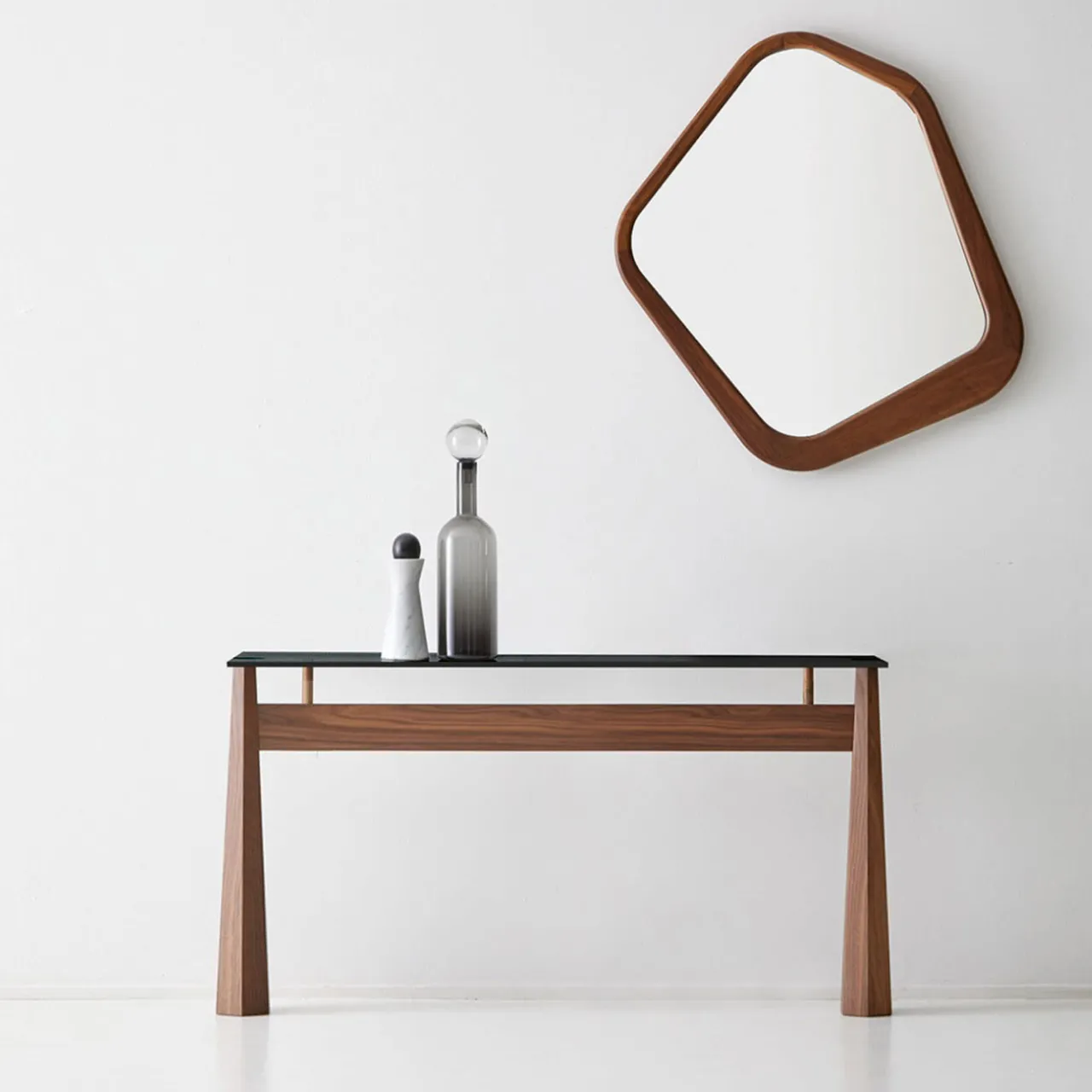 Modesign Consoles<York Console