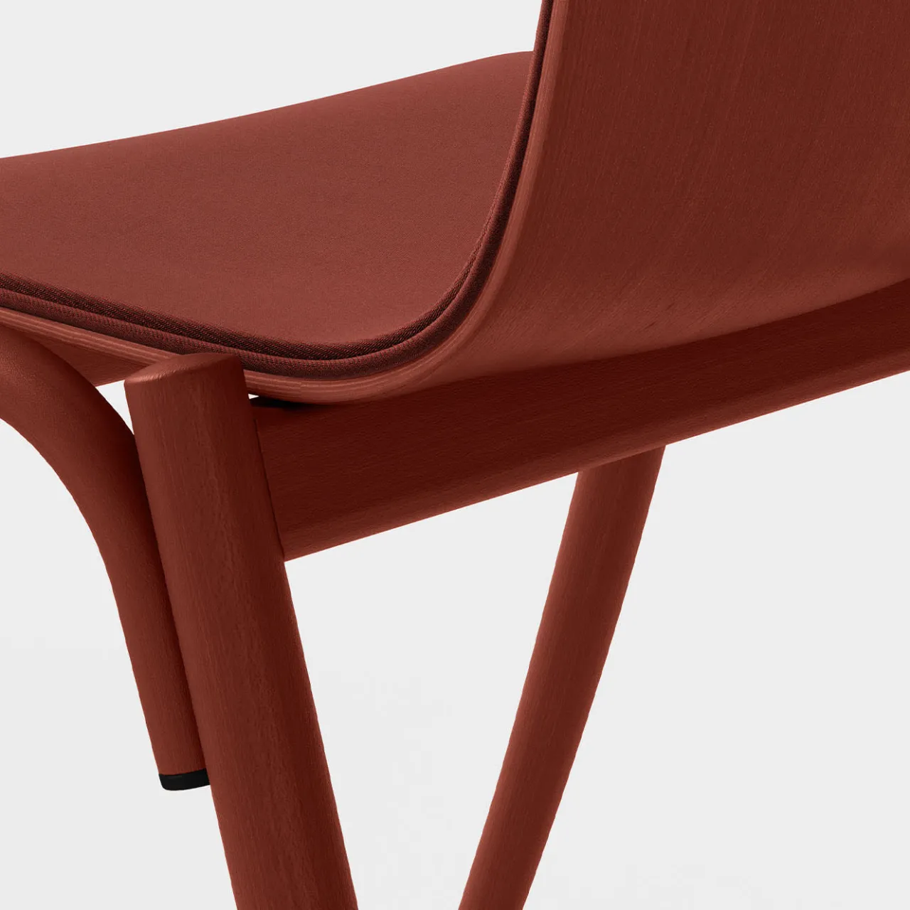 Gebrüder Thonet Vienna GmbH (GTV) – Wiener GTV Design Chairs<You Red Chair by LucidiPevere