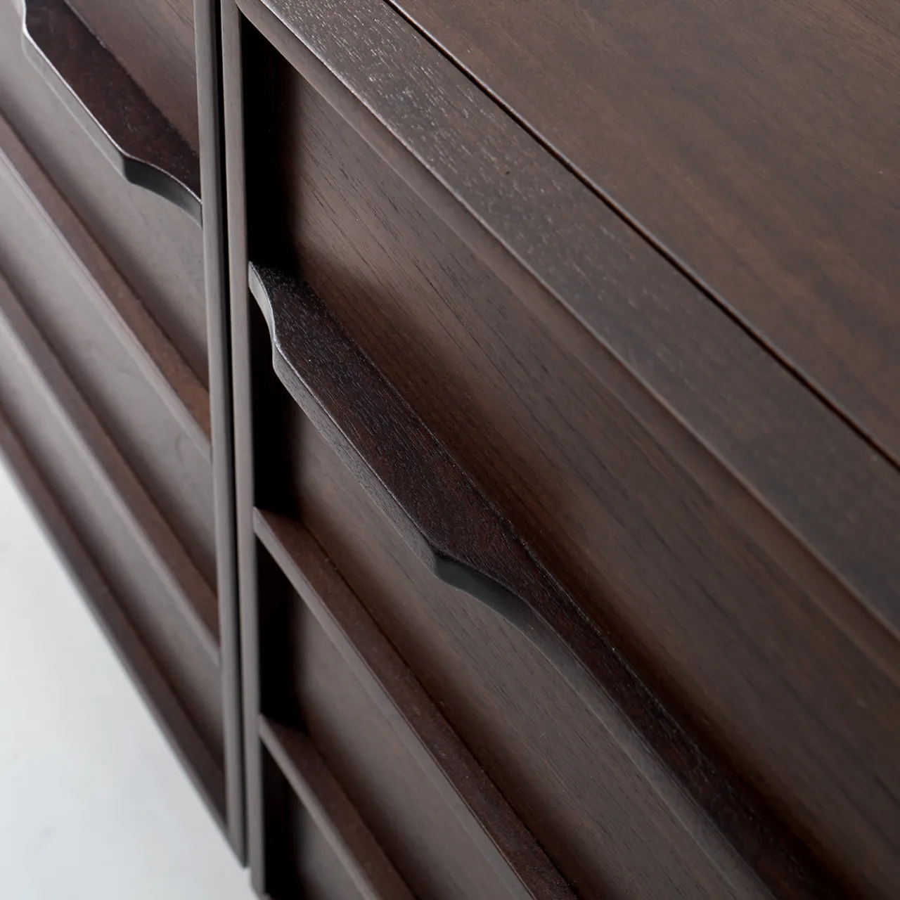 Modesign Sideboards Buffets<Zen Walnut Sideboard with Glass Shelves #1